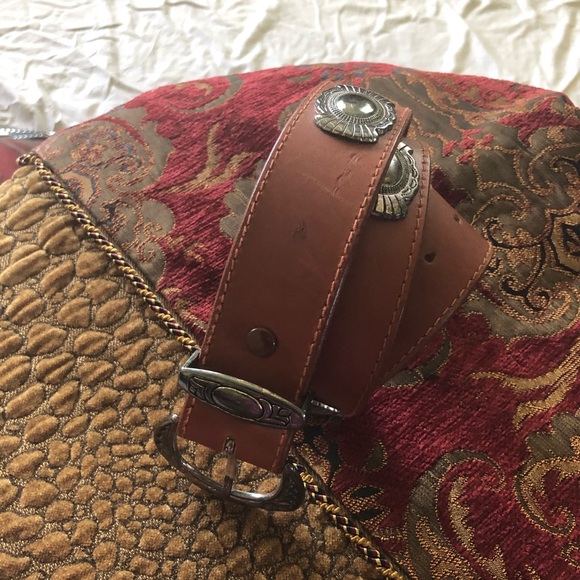 Genuine Leather Western Belt Silver Conchos S/M - Picture 3 of 7